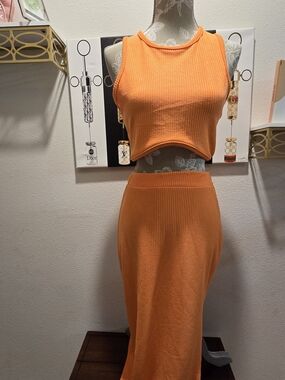 Shein M Women's Ribbed Knit Top And Midi Skirt in Orange